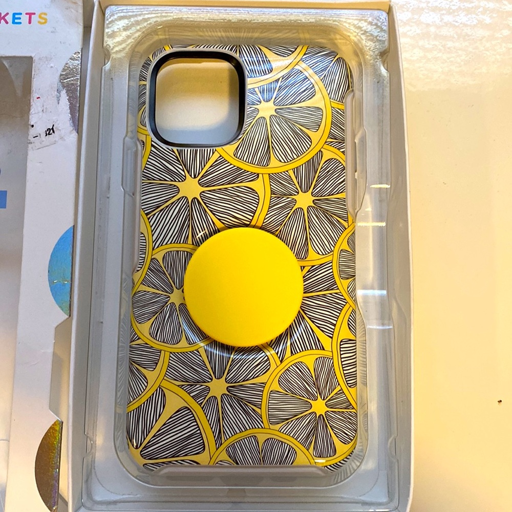 iPhone 11 Pro lemon otterbox and posocket case